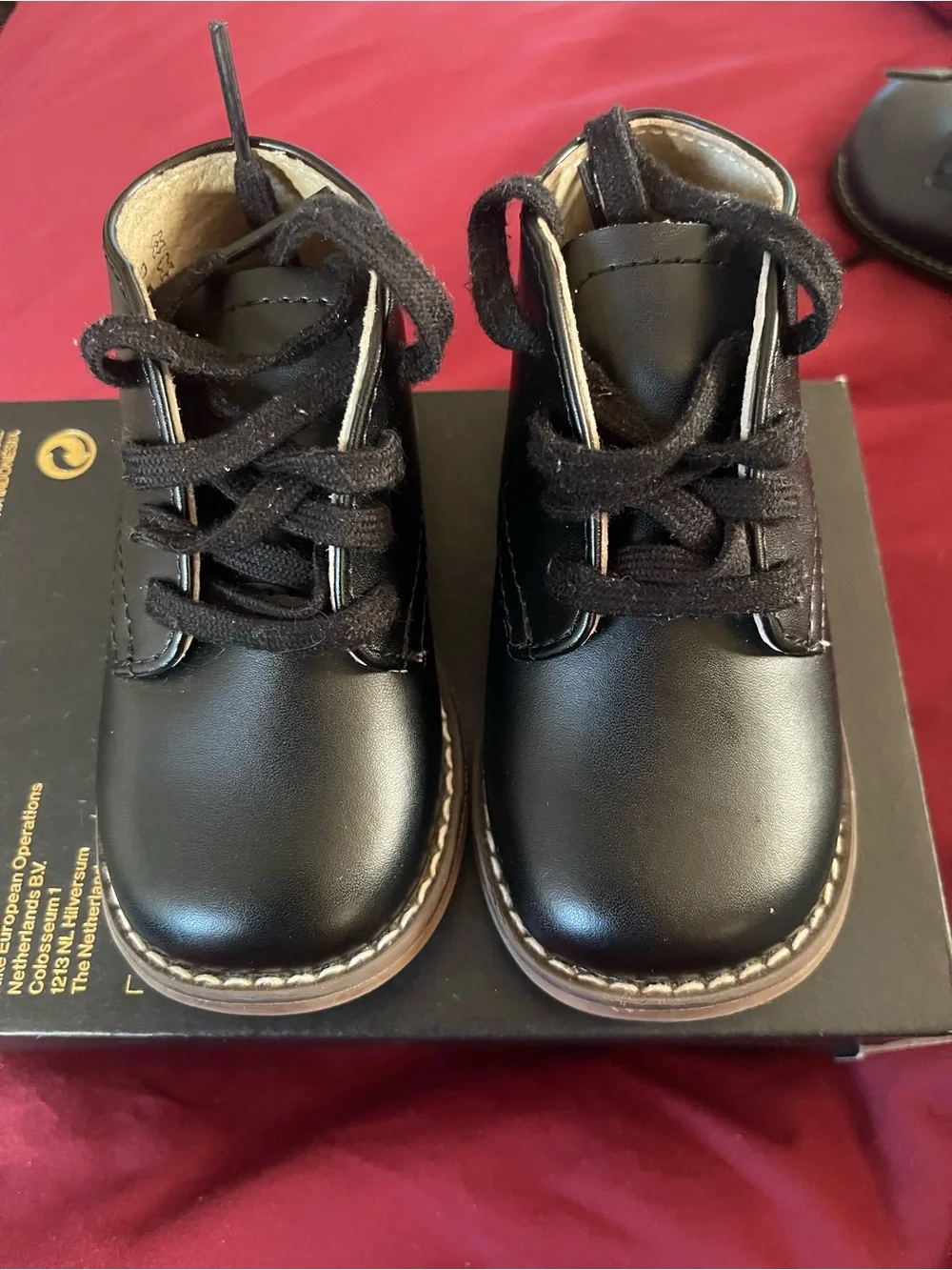 FootMates Black Kids Lace-ups with Brown Trim - Picture 1 of 7